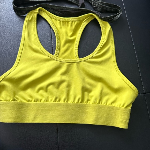 Athletic works workout tank top with built in bra size small ( S ) - Picture 2 of 5